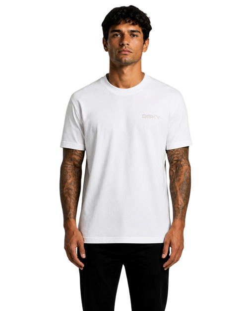 wit t-shirt, 220 gsm combed cotton, regular pasvorm, modelweergave voorzijde